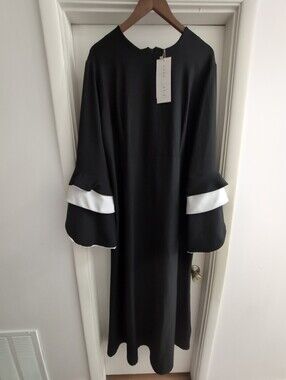 NWT Annah Hariri US Size 22 Black And White Maxi Dress With Bell Sleeves Modest
